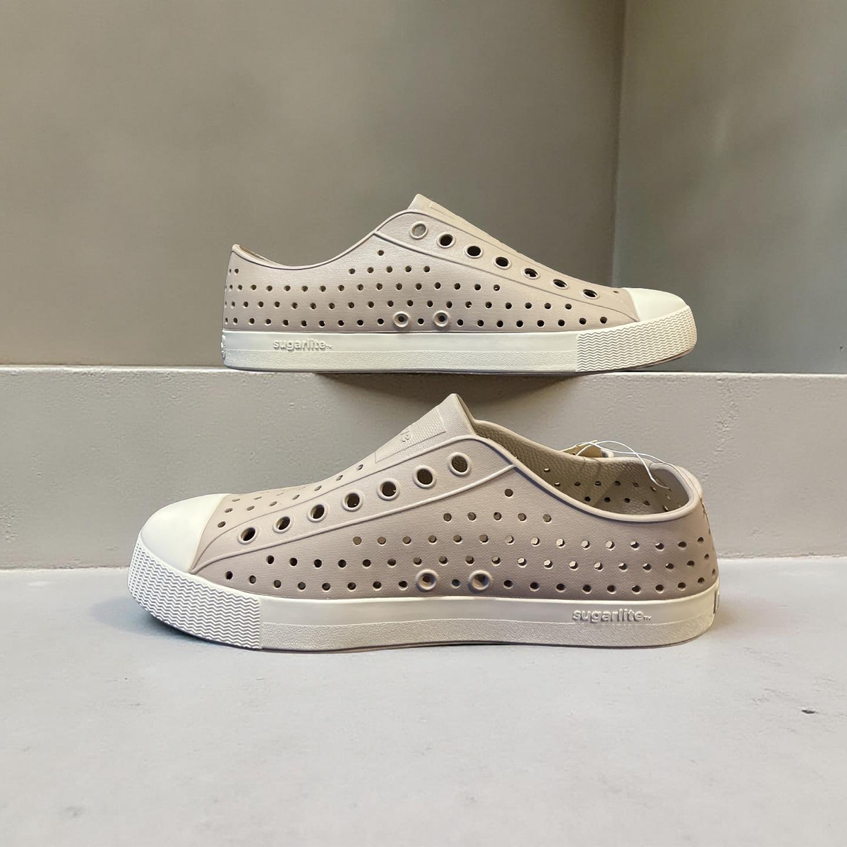 Native Shoe, Jefferson, Flax Tan/ Bone White, Unisex M8/W10 | eBay