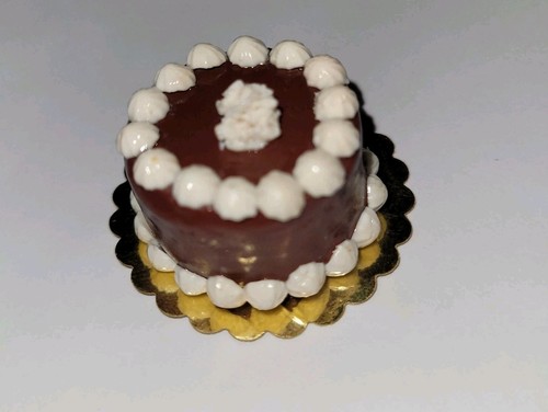Dollhouse Chocolate Cake Dolls Dessert Layer Decorated - Picture 3 of 3