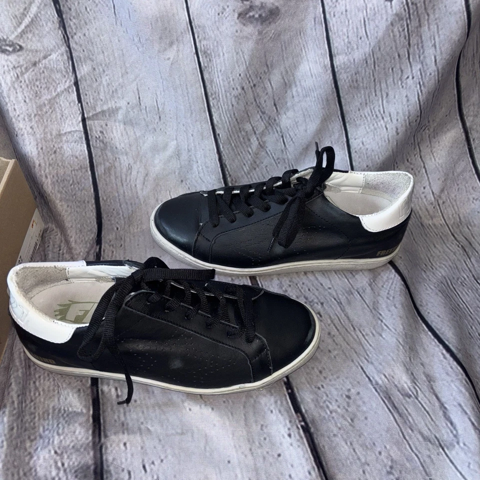 Tênis Freebird por Steven Freedom couro preto moda desgastada FB927 tamanho 8 - Imagem 4 de 4