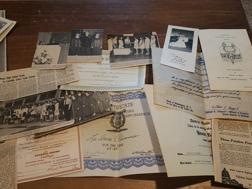 Vintage Photo Album And Picture Lot 1940's-1980's School Wedding Prom Portraits - Picture 8 of 15