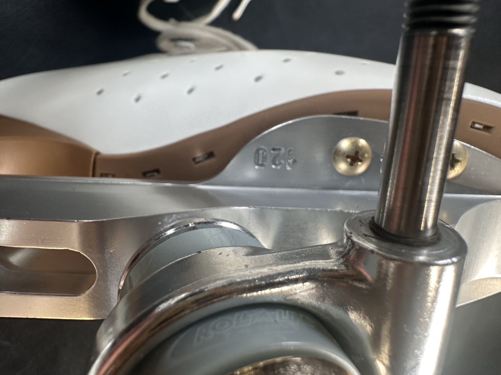 Edea / Roll-line Figure Roller Skates. 220 Rondo Boot, 120 Saturno Plates