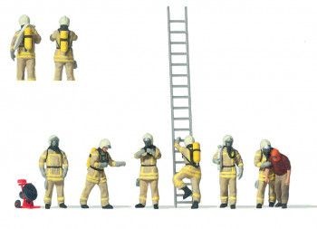 Preiser 10774 Firemen in Breathing Apparatus (Pk6) Figure Set HO Gauge