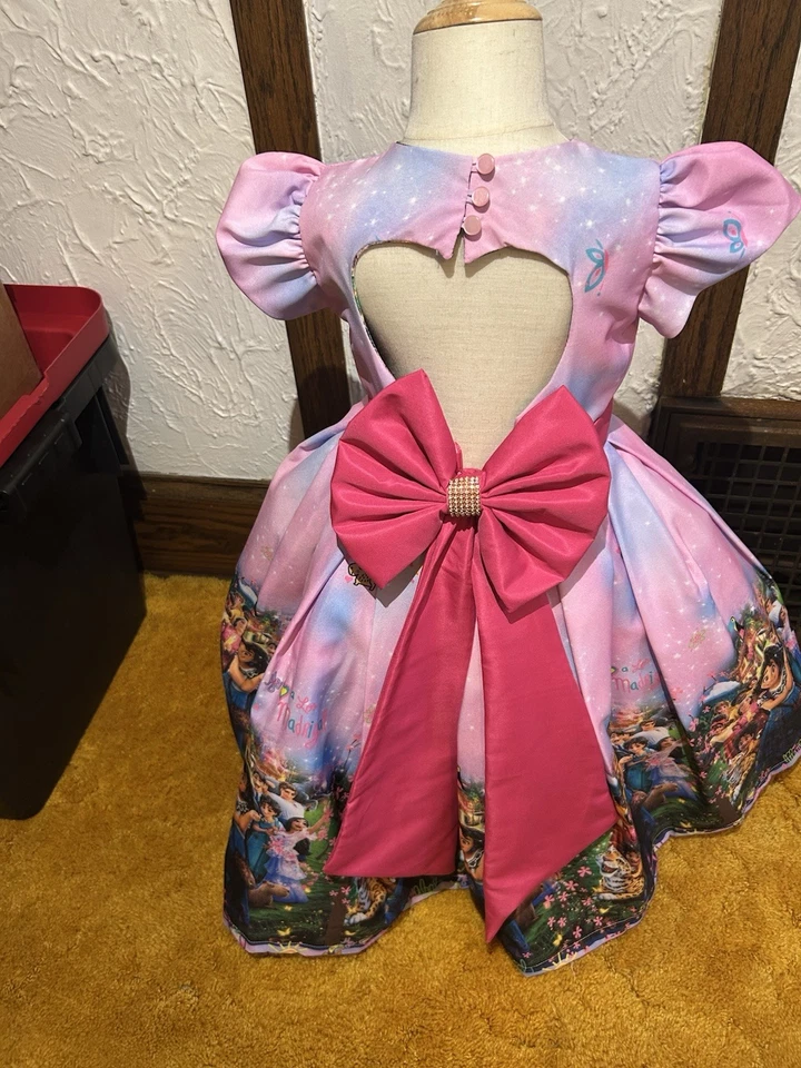 vestido niña con un tema de la película Encanto Foto 4 de 4