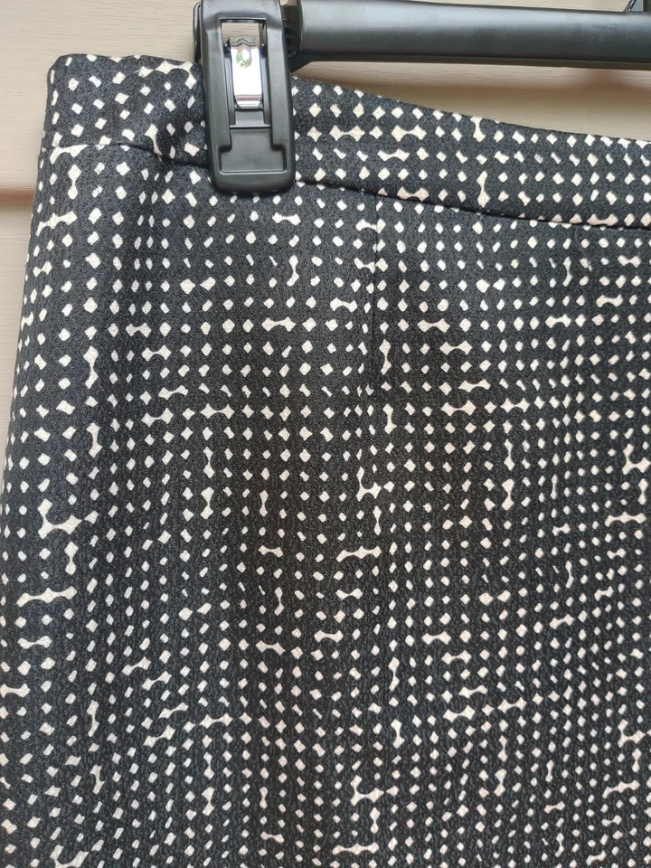 Tory Burch Black Abstract Geo-Print Skirt SIZE 10 Cotton Silk Wool Straight - Image 3 of 4