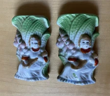 A Lot Of 2 Ceramic Made In Japan Mini Wall Pockets or wall vases hand-painted