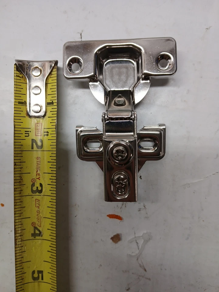 Paquete de 25 bisagras de gabinete de cierre suave superpuestas de 5/8" DecoBasics para gabinete de cocina Foto 4 de 4