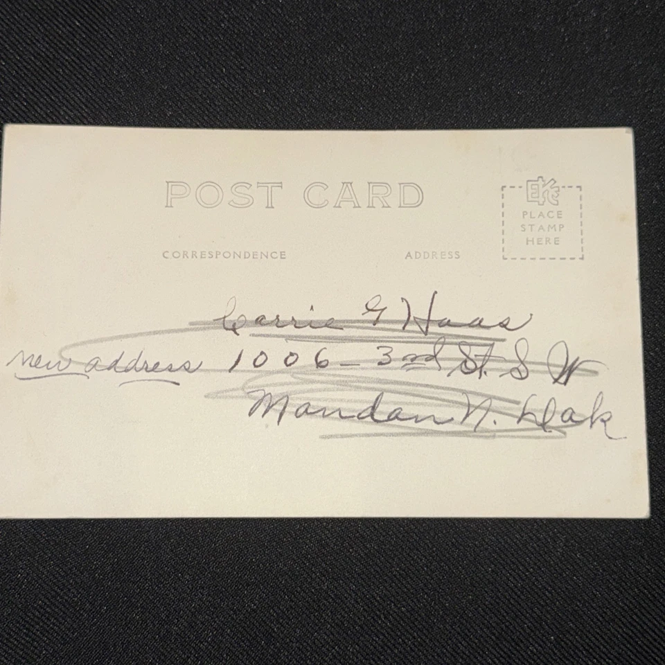 Sioux Indians RPPC Group in Regalia Mandan Dakota del Norte foto nativa americana Foto 2 de 2