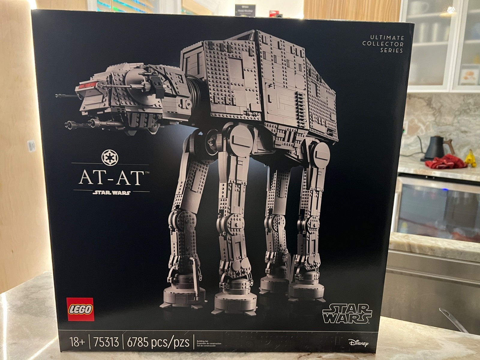 LEGO Star Wars UCS AT-AT 75313 A Box Condition