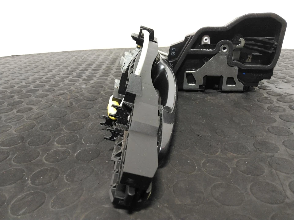 BMW 2 SERIES Door Lock Mechanism 2014-2021 2 Door Coupe N/S Front LH - Image 4 of 4