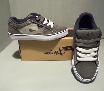 Ghost Grey Skate Shoes SIZES NIB 