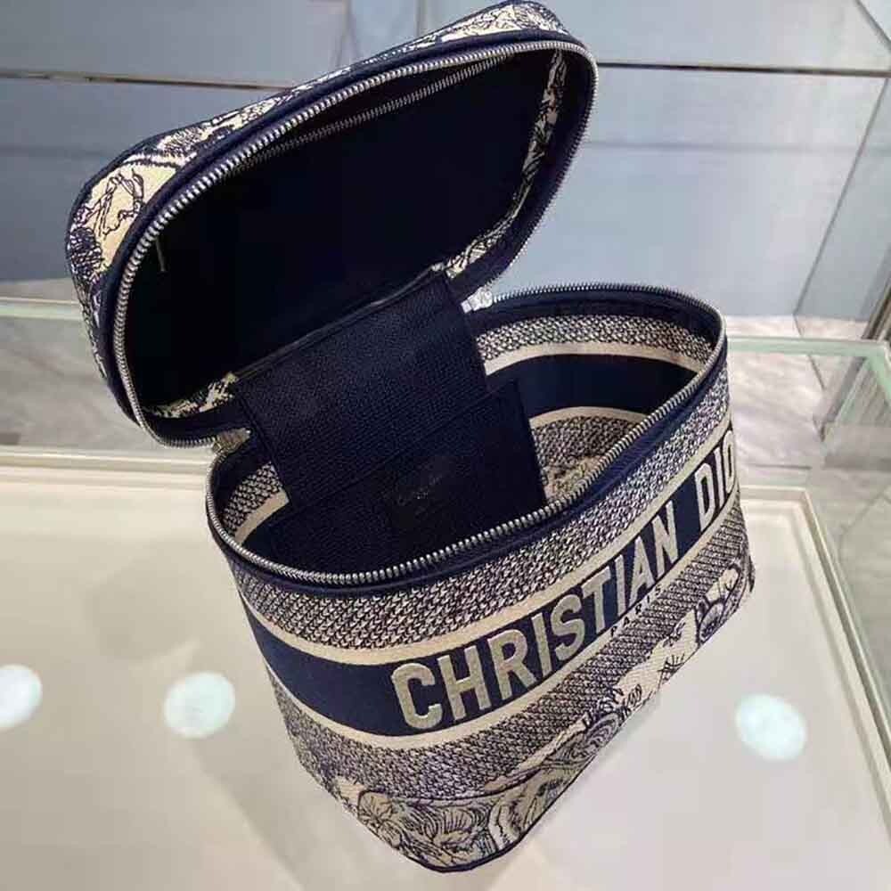 未使用品 ChristianDior キルティング 折りたたみポーチ ブルー 楽天市場】【8/4から最大P47倍＆クーポン・夏コスメ祭
