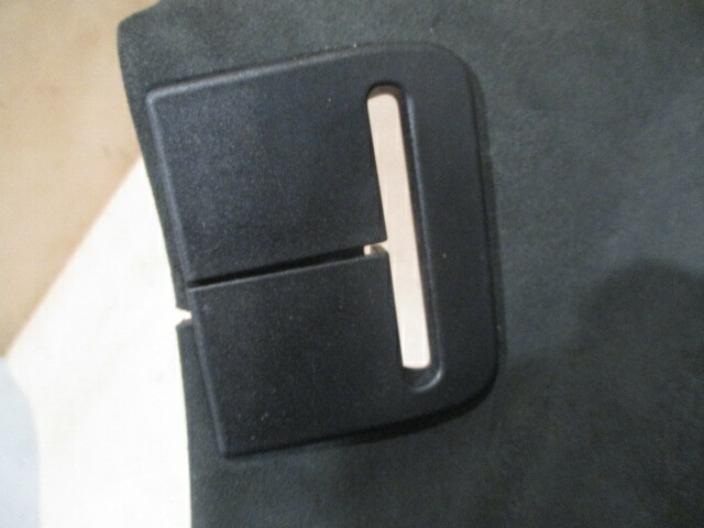 Maserati GranTurismo 09 4,7 F1 - LH Rear C-Pillar Trim (Black)
