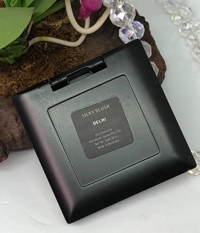 Sue Devitt Studio Silky Blush - Delhi - .18 oz Full Size - New - Image 4 of 4