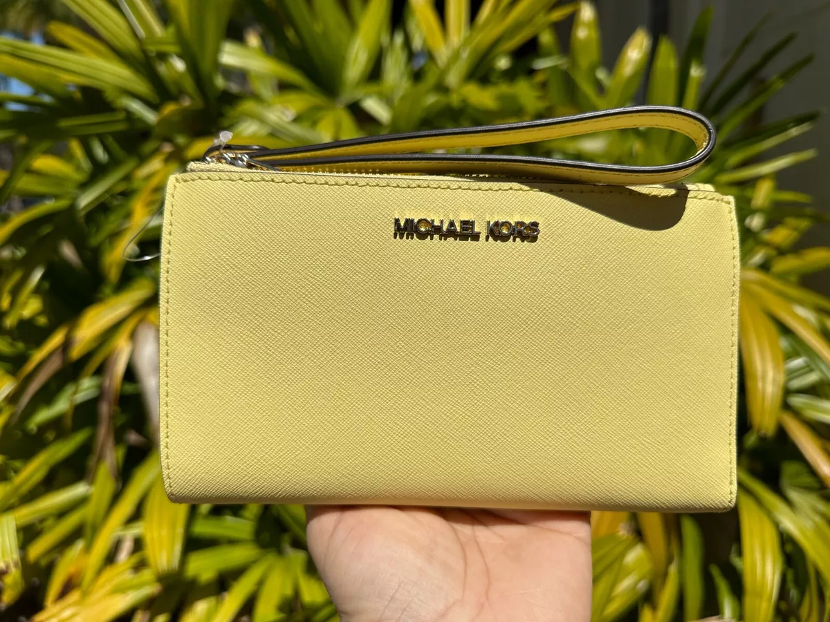 Michael kors best sale wristlet phone wallet