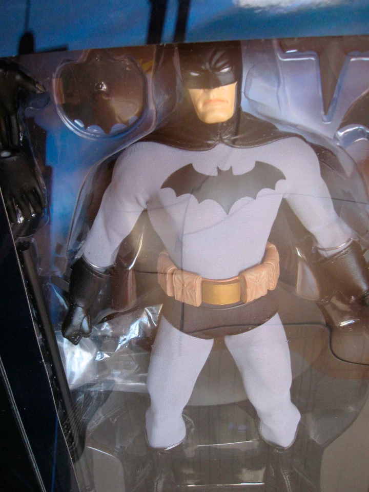 DC DIRECT 13" BATMAN - MINT IN BOX! - Immagine 3 di 4
