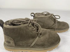 Women’s UGG Chelsea Boots Size 7  Chukka Lace Up Brown Ankle 1094269 EUC