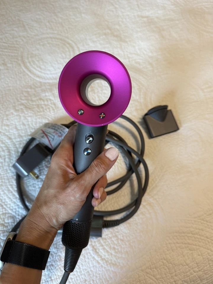 Secador de pelo supersónico FUSHIA Dyson - Última generación - Usado en excelente estado Foto 4 de 4