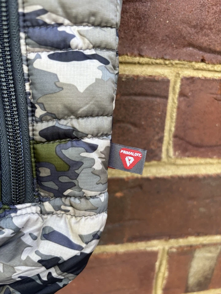 Browning Primaloft Auric Camoflauge Hooded Zippered Vest Size Large - Image 3 of 4