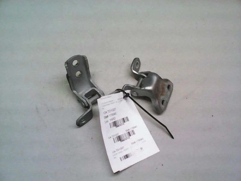 YARIS 2007 Door Hinge, Front 70714 - Image 2 of 4