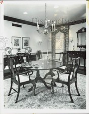 1979 Press Photo Original and reproductions of Queen Anne chairs in dining set