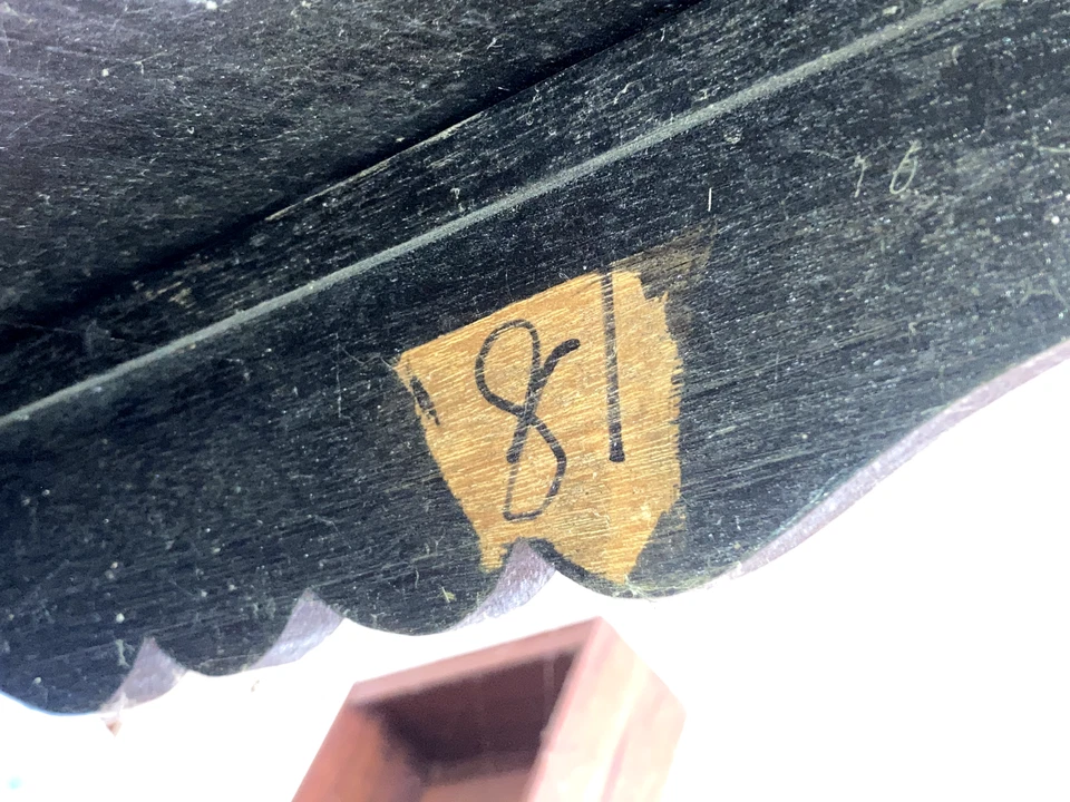 Mesa de centro de almacenamiento Barker Brothers vintage con motivo asiático Foto 3 de 4