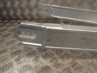 Kawasaki GPZ550 ZX550 A 1984-1985 84-85 Swingarm Swinging Swing
