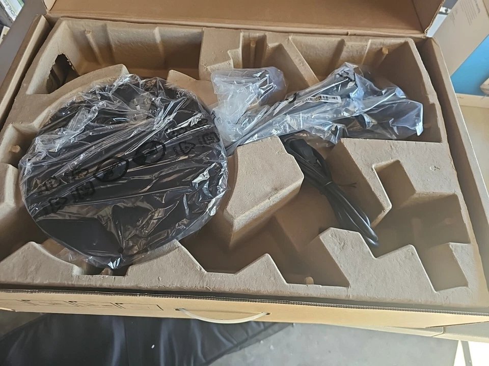 New Open Box Lenovo ThinkVision P24q-10 24" 2560x1440 60hz HDMI DP IPS LED - Image 3 of 4