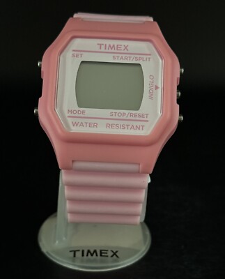 Vintage pink Timex watch women’s Timex Q 36mm Pastel Pink SS | Watches.com main image 3