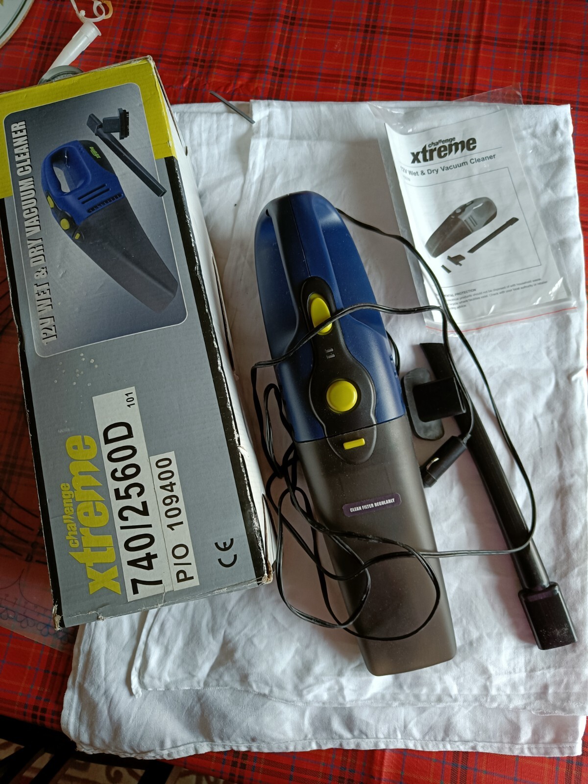 Challenge Xtreme 12V wet/dry vacuum cleaner with attachments/12v car
