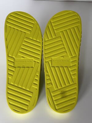 Bottega Veneta Men display picture 2