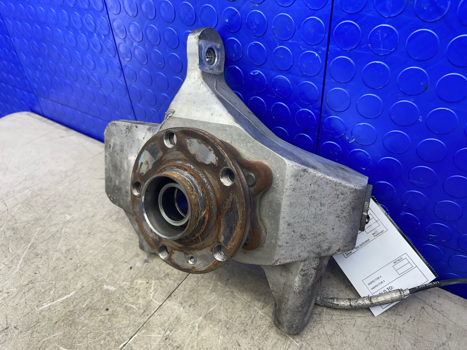 2016-2021 MCLAREN 570S OEM FRONT LEFT WHEEL SPINDLE BEARING HUB