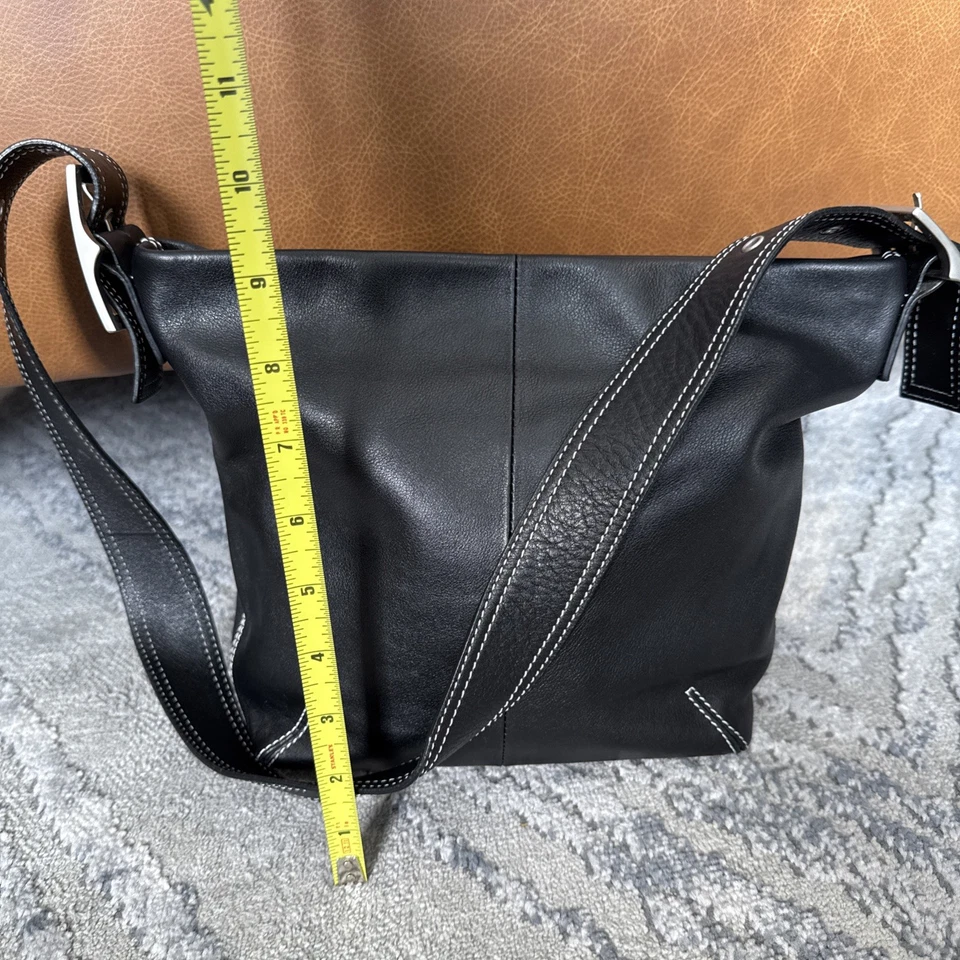 Bolso de hombro Preston York de cuero negro Hobo Foto 4 de 4