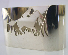 SUPERB SOLID STERLING SILVER HORSE RIDING RACING NAPKIN RING 1985 ANIMAL 28g