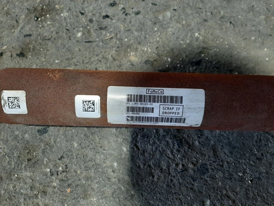 2021 Ford Explorer Rear Drive Shaft 3.3L With Hybrid 4WD Fits 20-23 - Image 3 of 4