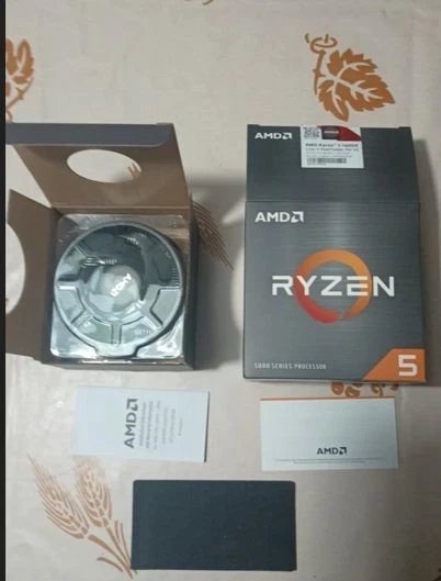 AMD Ryzen 5 5600X + dissipatore di fabbrica + scatola originale - Immagine 2 di 2