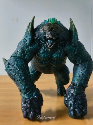 New IN Stock LINGJIHUN Pacific Rim Monster Leatherback Action Figure