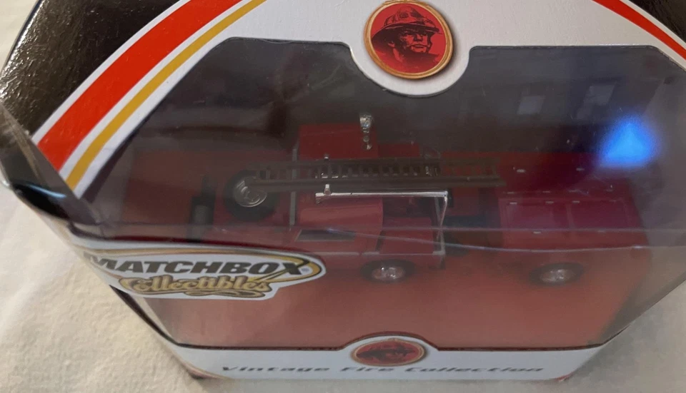 Matchbox Collectibles 1952 Land Rover Auxiliary 1:43 Car NIB - Image 3 of 3