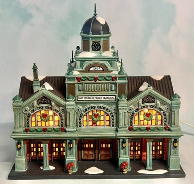 DEPT 56 CHRISTMAS IN CITY- EAST HARBOR FERRY TERMINAL 59254 COLLECTOR'S EDITION