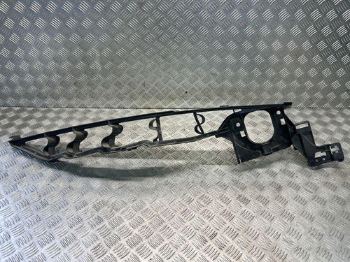 BMW X5 E70 Kotflügelhalter vorne rechts 7157990 3.00 Diesel 173kw 2007 33592055