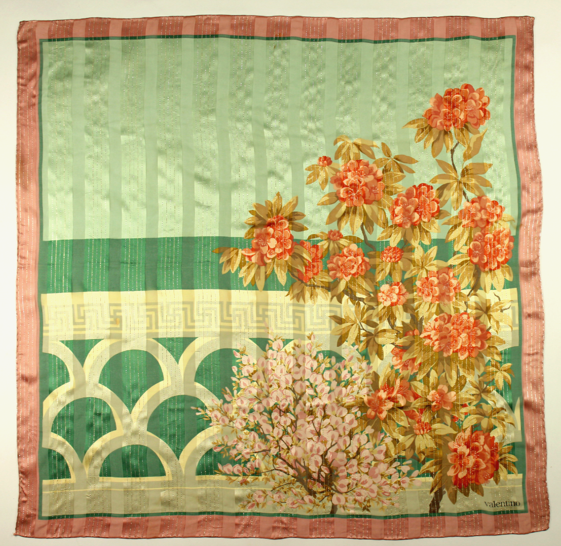 Foulard Vintage En Soie VALENTINO - Motif Floral Boho - Fait Main En Italie - Occasion Bon état