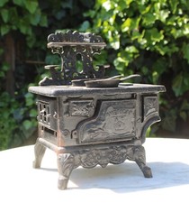 Vintage American USA Mini Cast-Iron Stove Toy Salesman Sample W/Accessories