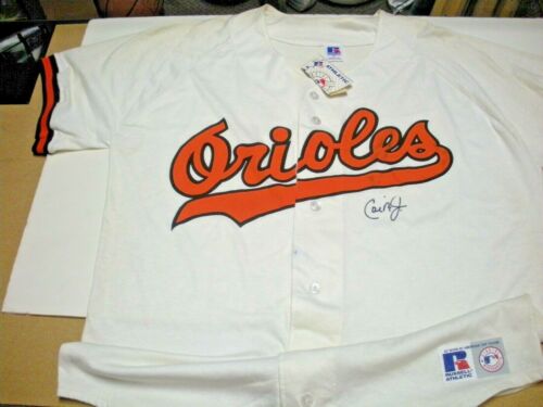 CAL RIPKEN BALTIMORE ORIOLES HOF07 W/COA SIGNED OFFICIAL LICENSED RUSSELL JERSEY - Picture 1 of 6