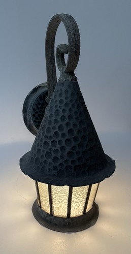 Applique vintage cappello strega metallo fuso veranda luce stravagante Tudor Mission Arts - Foto 8 di 24