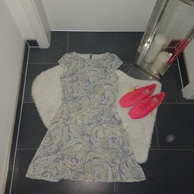 Neu Sommerkleid Esprit S M 38 40 Paisleymuster stretch viskose weiß Kleid Top
