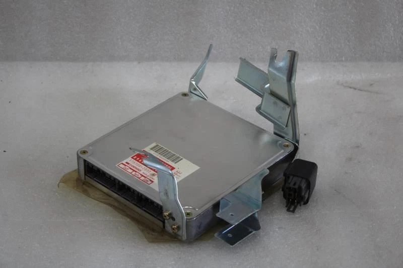 Toyota Celica GTS 1990 ECU módulo de control del motor A/T California 89661-20680 Foto 3 de 4