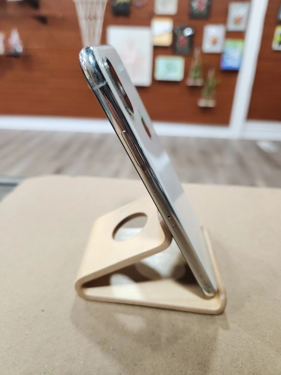 Apple iPhone XS - 64 GB - Silver (Factory Unlocked