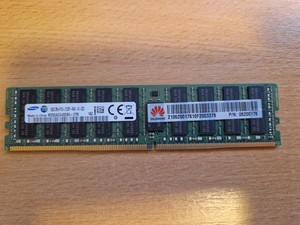 Samsung 16GB DDR4 ECC RDIMM PC4-2133P 2133MHz Server RAM M393A2G40DB0-CPB
