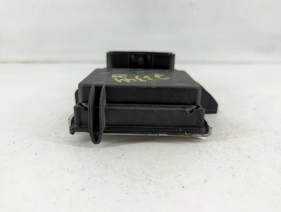 Chevrolet Sonic 2013-2014 módulo de control de chasis Ccm Bcm control de carrocería T6NOF Foto 4 de 4