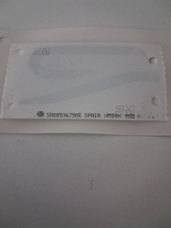 Original VW R Schriftzug Heckklappe Emblem Logo schwarz/grau 5H0853675AE721 - Bild 3 von 4