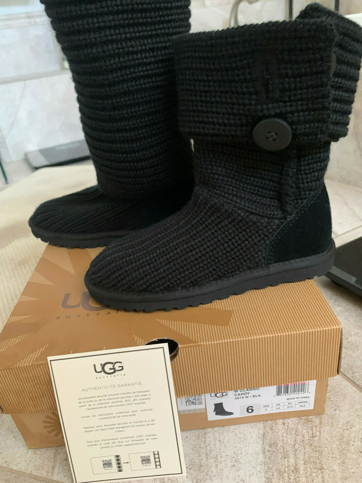 ugg classic cardy